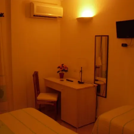 Maxim Hotel 3*