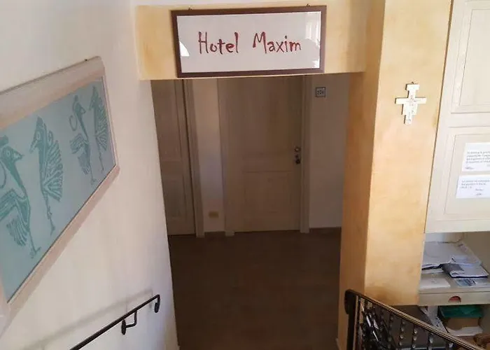 فندق Maxim 3*